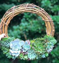 Load image into Gallery viewer, 12" Succulent Wreath