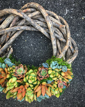 Load image into Gallery viewer, 13" Wooden Succulent Wreath
