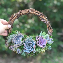 Load image into Gallery viewer, 8" Succulent Wreath