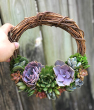 Load image into Gallery viewer, 8" Succulent Wreath