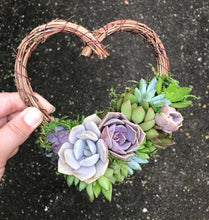 Load image into Gallery viewer, 5" Succulent Heart Wreath