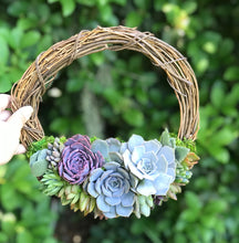 Load image into Gallery viewer, 10&quot; Succulent Wreath
